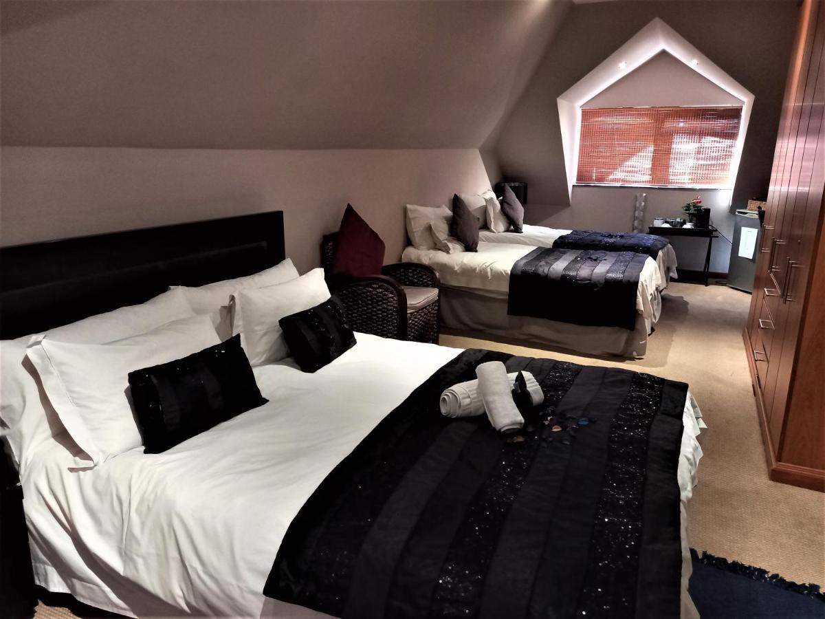 Mandalay Beach Guest House Bloubergstrand Eksteriør bilde