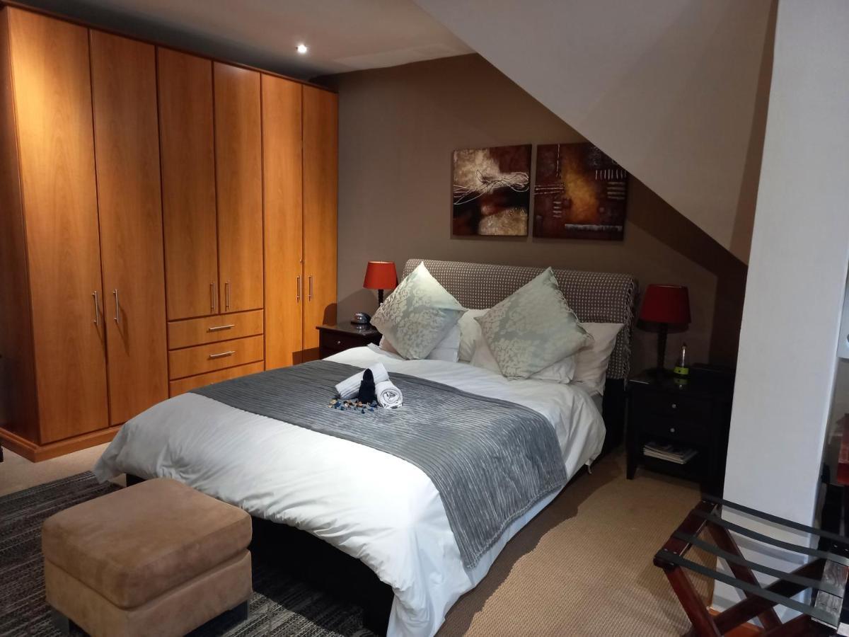 Mandalay Beach Guest House Bloubergstrand Eksteriør bilde